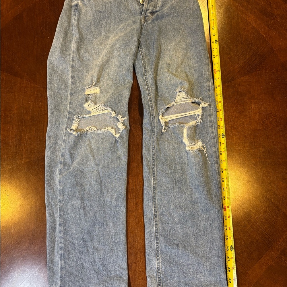 Wild Fable women’s  Relaxed Distressed Jeans - Light Blue